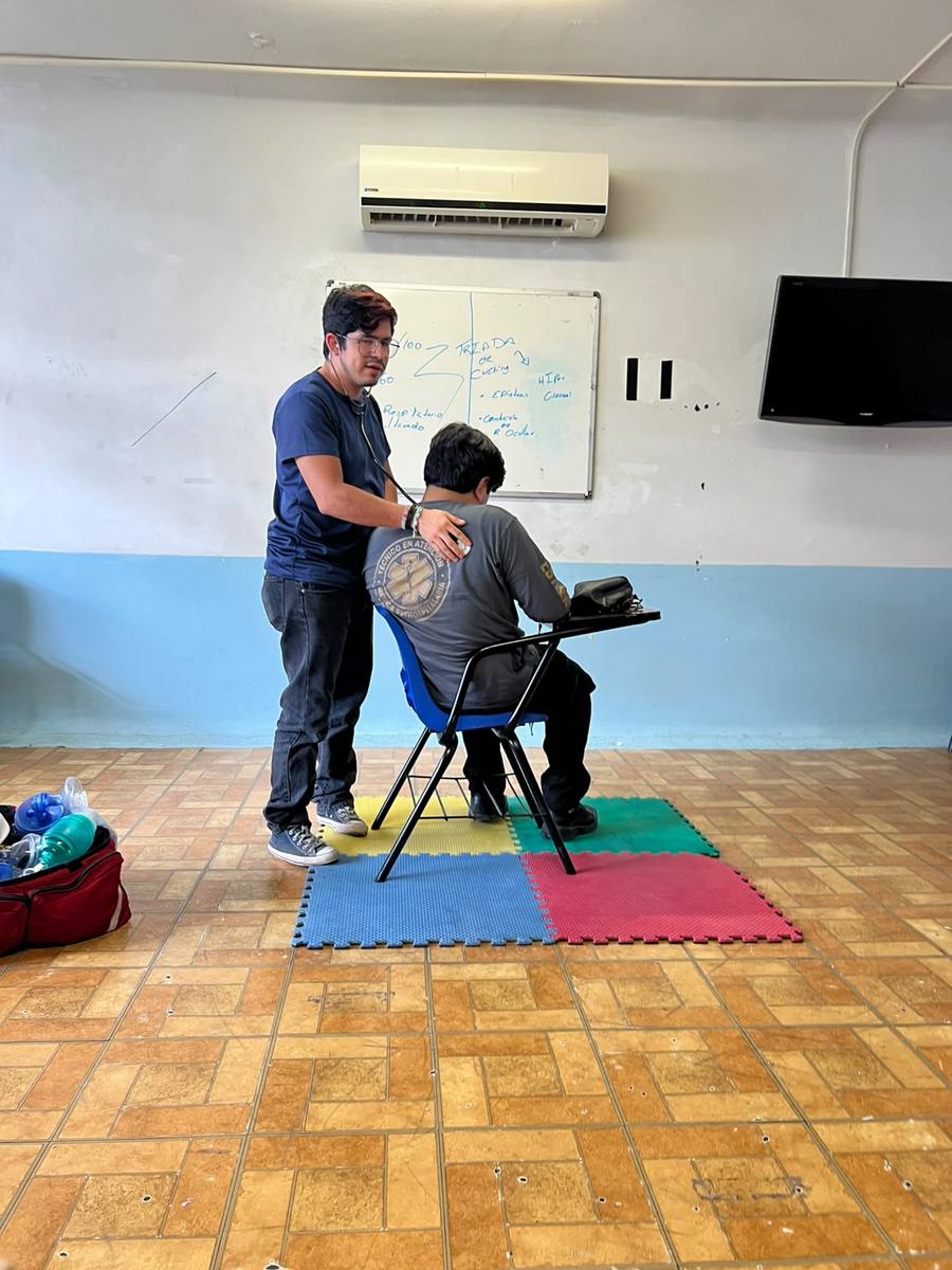 Evaluación clínica en capacitación CAEEM